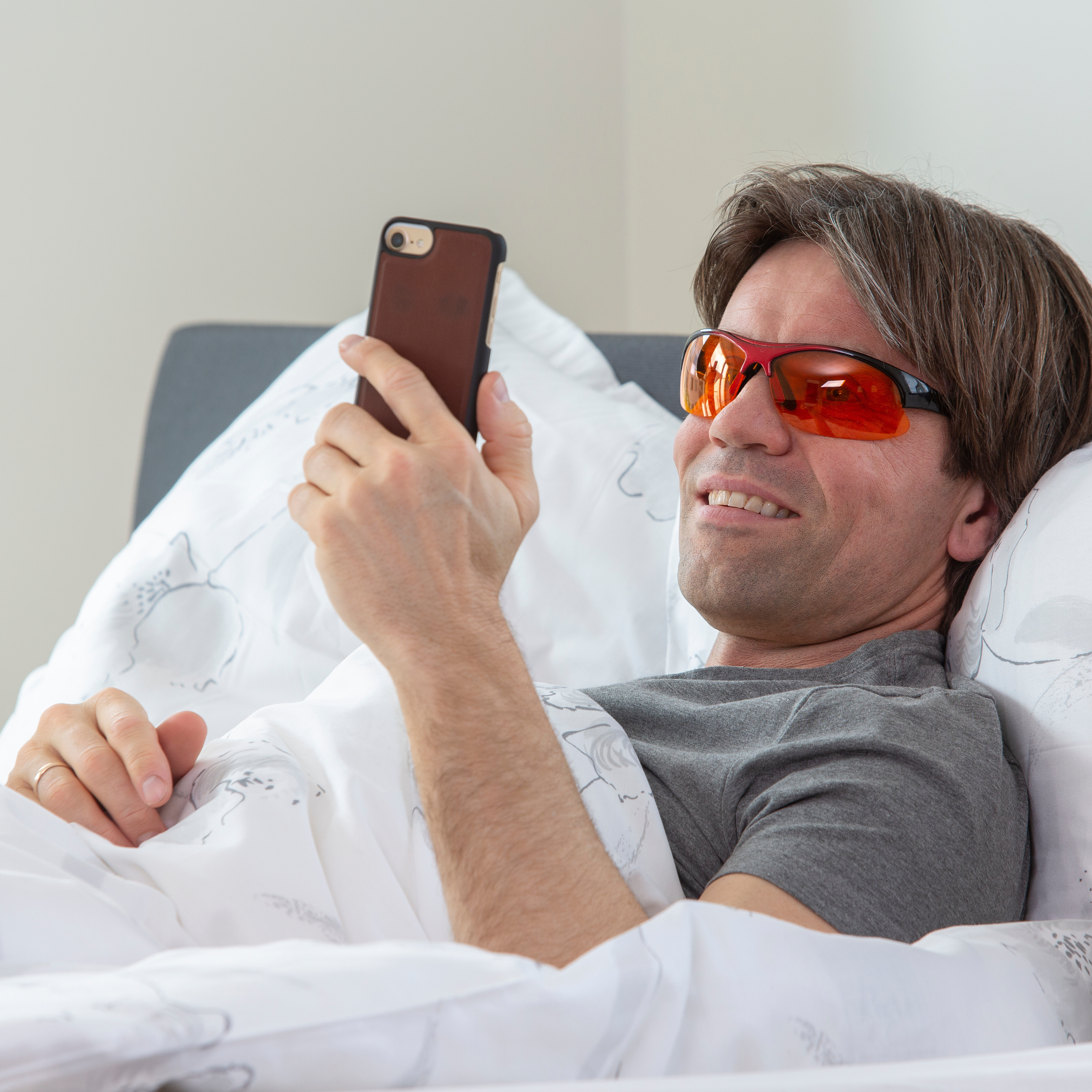 MelaMedic® BERLIN – medical blue light blocking glasses for evening peace and natural melatonin