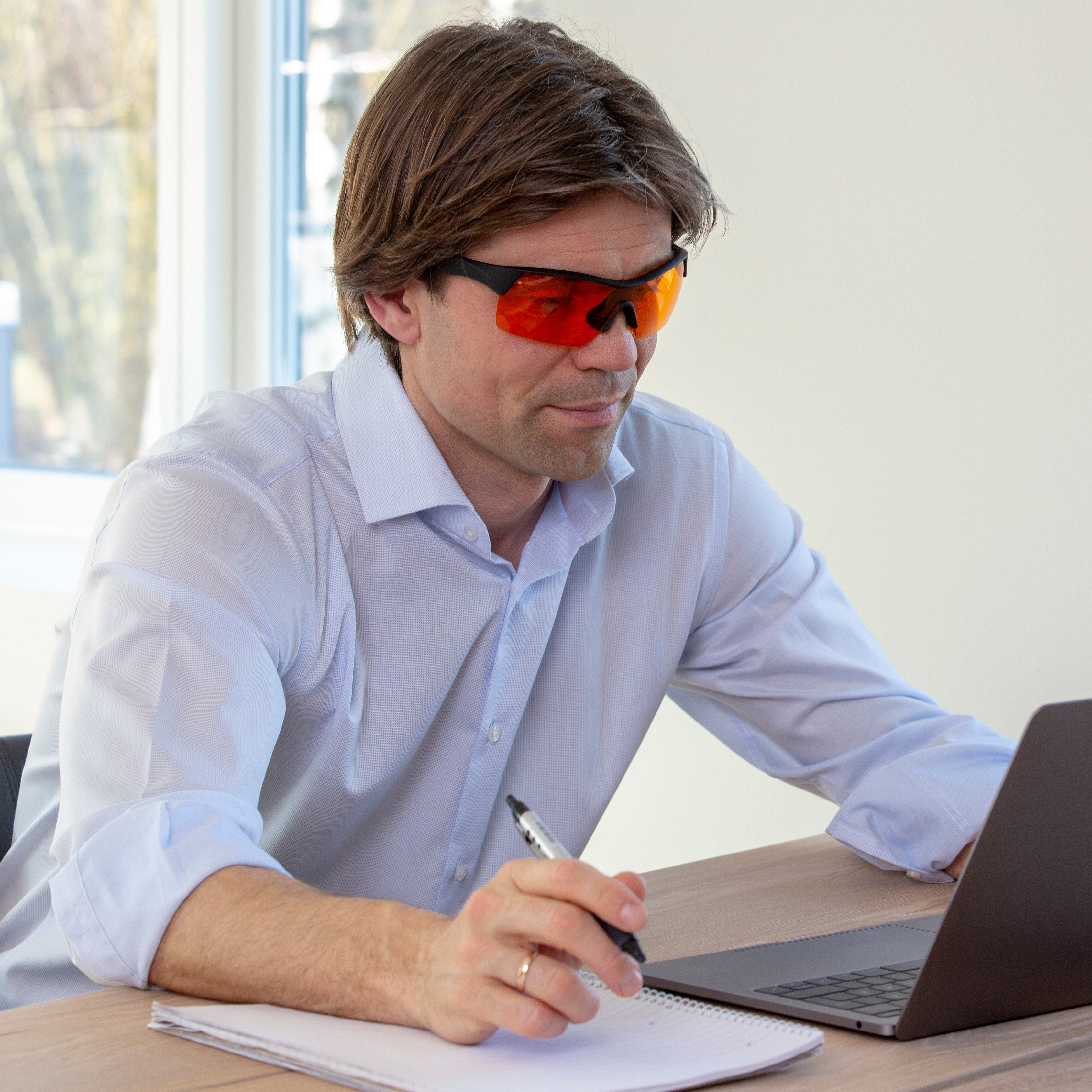 MelaMedic® Brussels – medical blue light blocking glasses for evening relaxation and better sleep