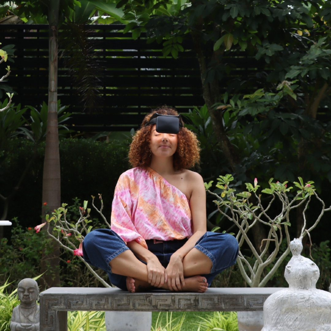 neuroVIZR® - a light and sound device to improve cognitive and emotional health