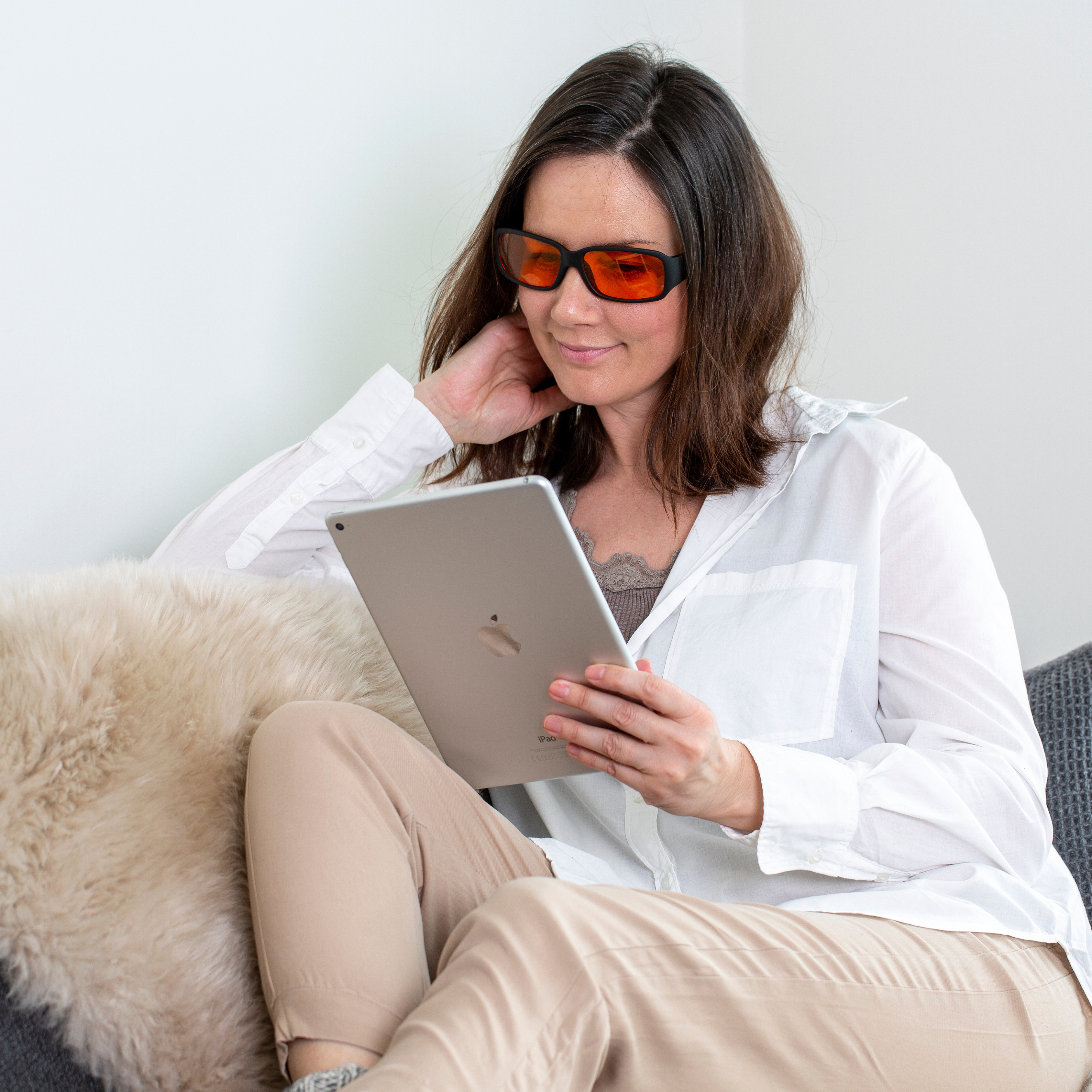 MelaMedic® VIENNA – lightweight medical blue light blocking glasses for a peaceful evening and better sleep