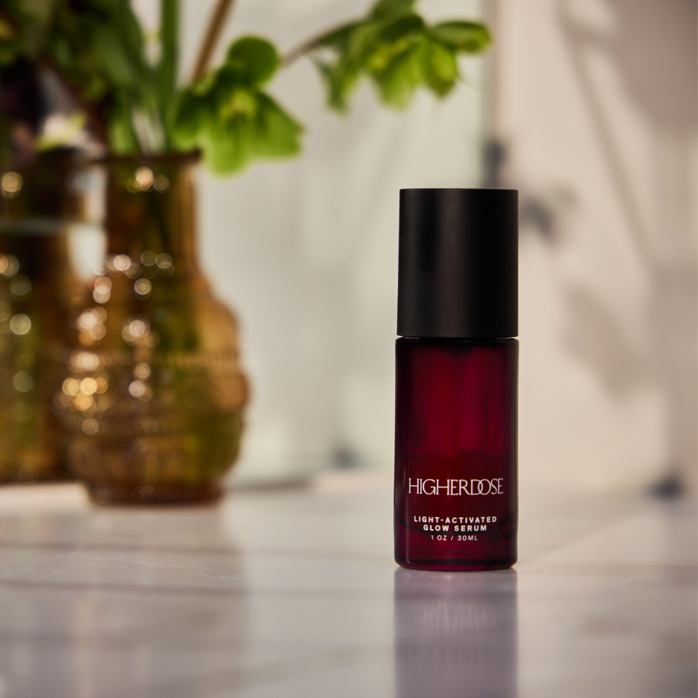 HigherDOSE Light-Activated Glow serumas su raudonos šviesos aktyvacija