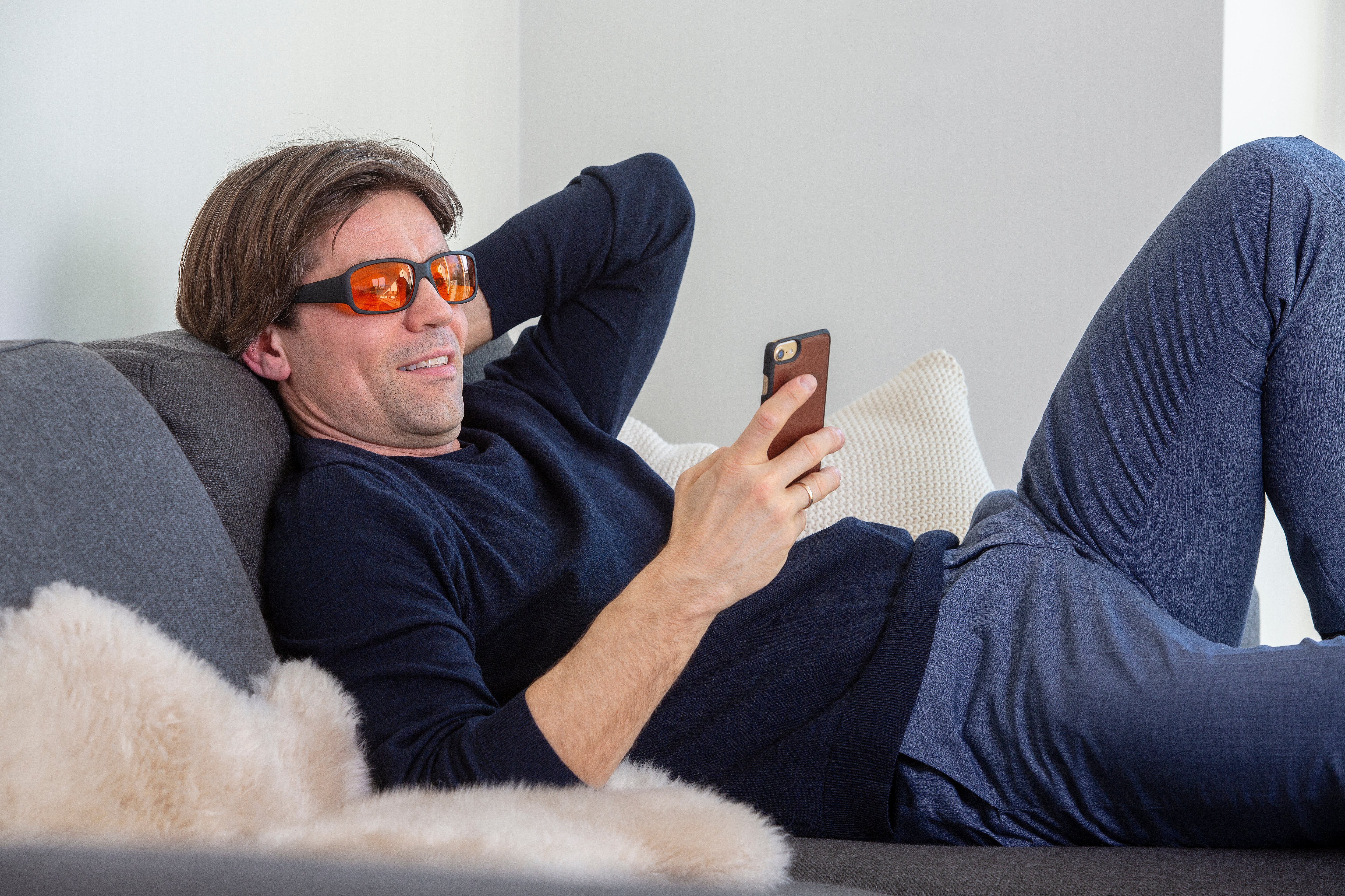 MelaMedic® VIENNA – lightweight medical blue light blocking glasses for a peaceful evening and better sleep